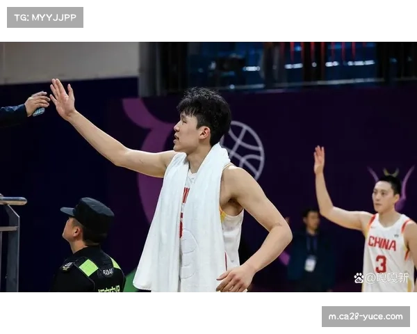 全场仅上阵四分多钟 杨瀚森高效拿下2分1篮板展现稳健状态 全场仅上阵四分多钟 杨瀚森高效拿下2分1篮板展现稳健状态